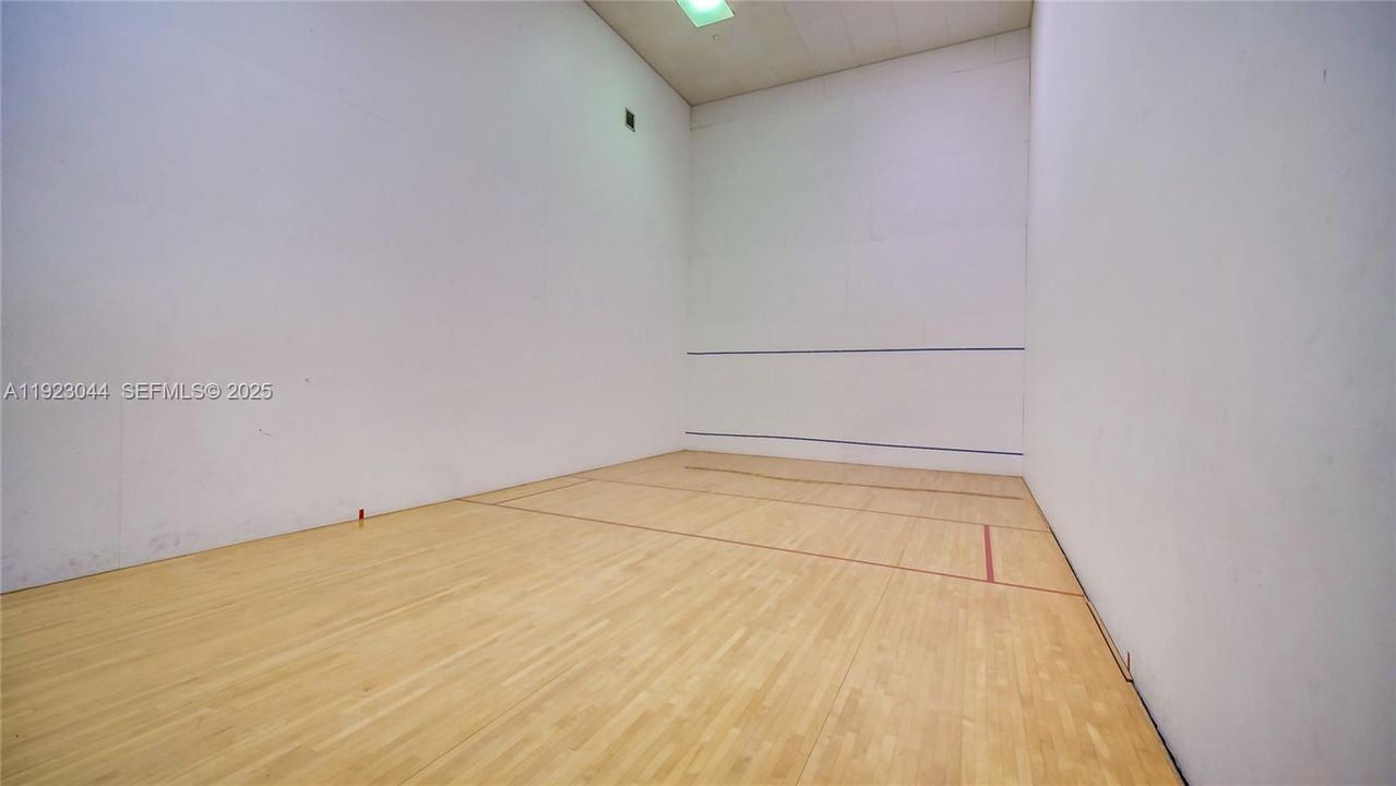 Racquetball court