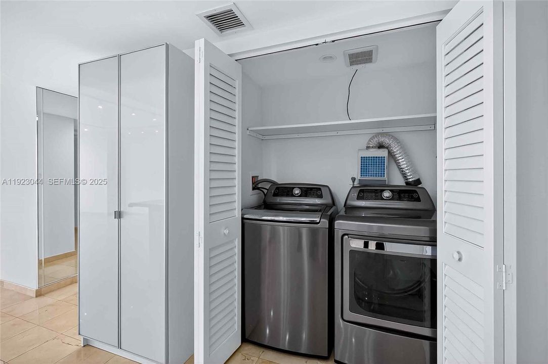 На продажу: $849,000 (3 спален, 3 ванн, 1624 Квадратных фут)