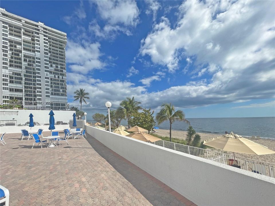 For Sale: $520,000 (2 beds, 2 baths, 1350 Square Feet)