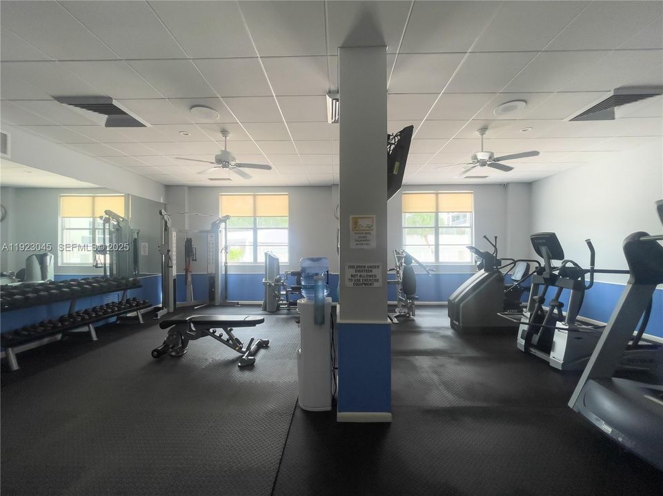 For Sale: $520,000 (2 beds, 2 baths, 1350 Square Feet)