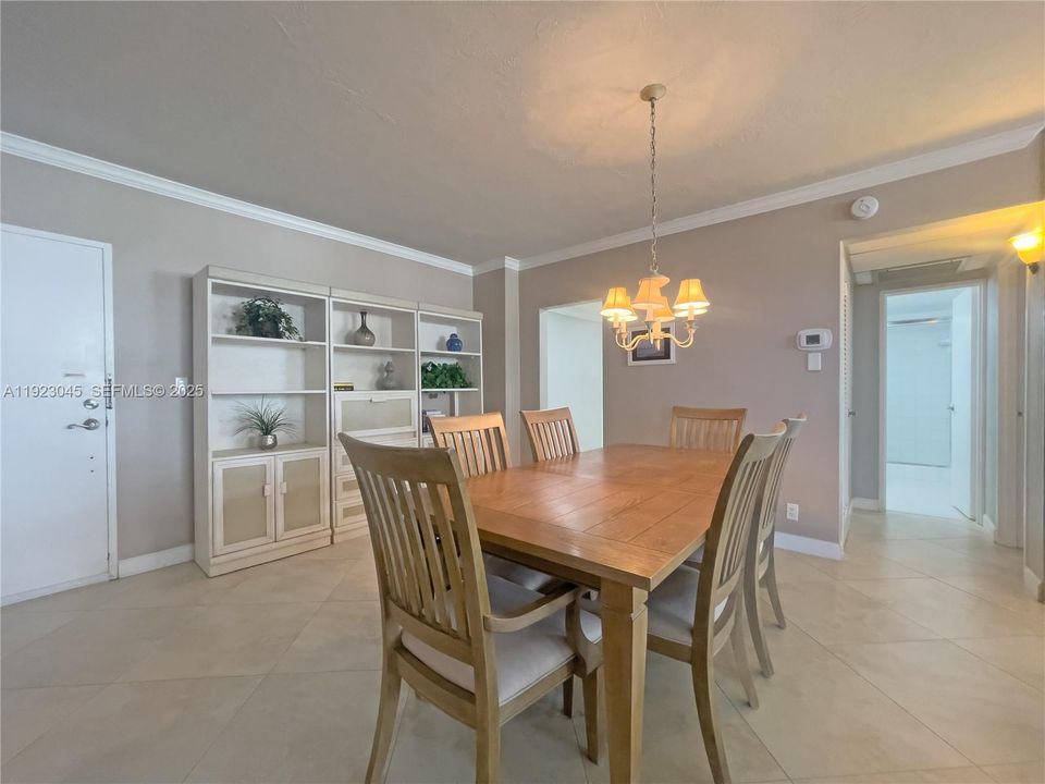 For Sale: $520,000 (2 beds, 2 baths, 1350 Square Feet)