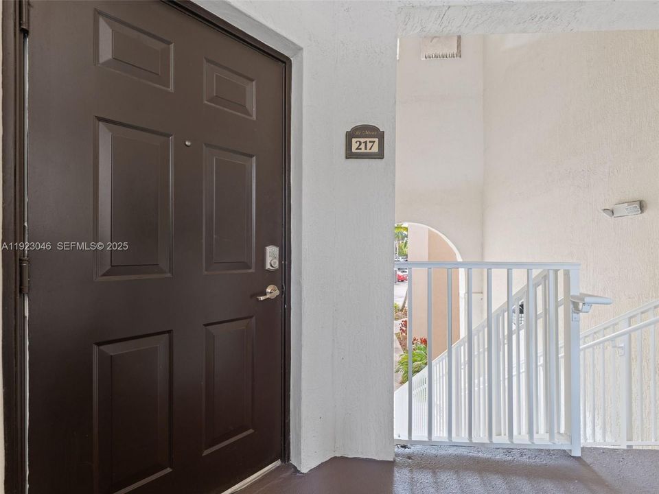 出租: $2,450 (2 贝兹, 2 浴室, 1088 平方英尺)