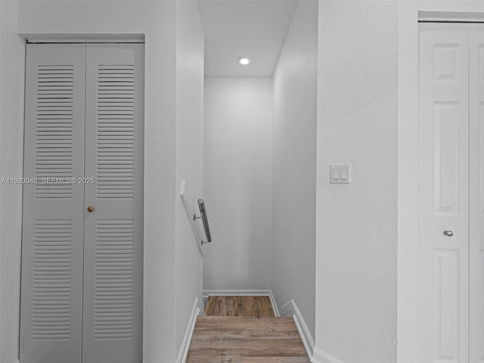 出租: $2,450 (2 贝兹, 2 浴室, 1088 平方英尺)