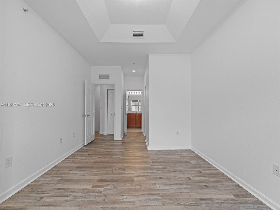 出租: $2,450 (2 贝兹, 2 浴室, 1088 平方英尺)