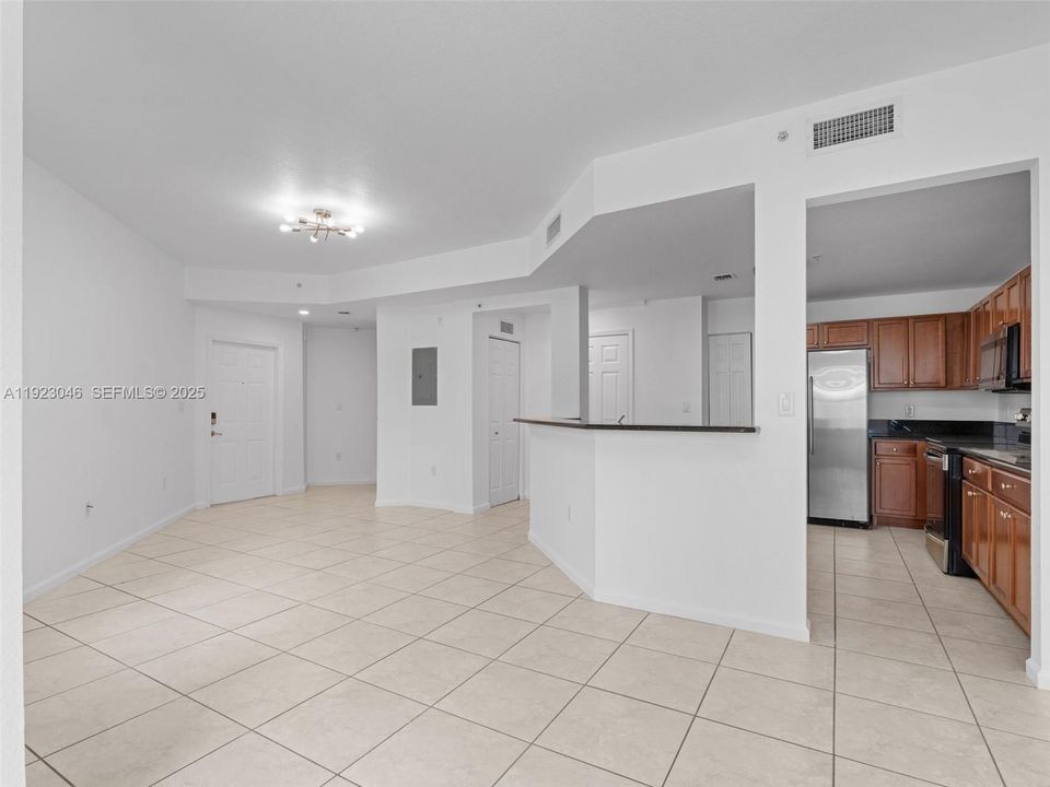 出租: $2,450 (2 贝兹, 2 浴室, 1088 平方英尺)