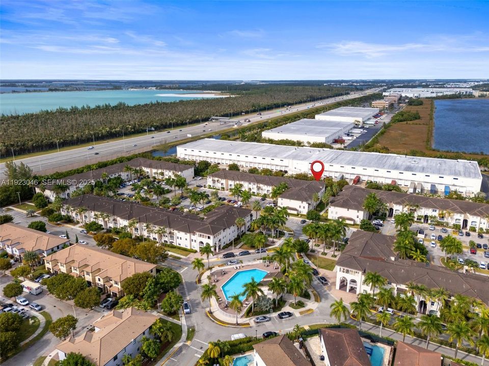 出租: $2,450 (2 贝兹, 2 浴室, 1088 平方英尺)