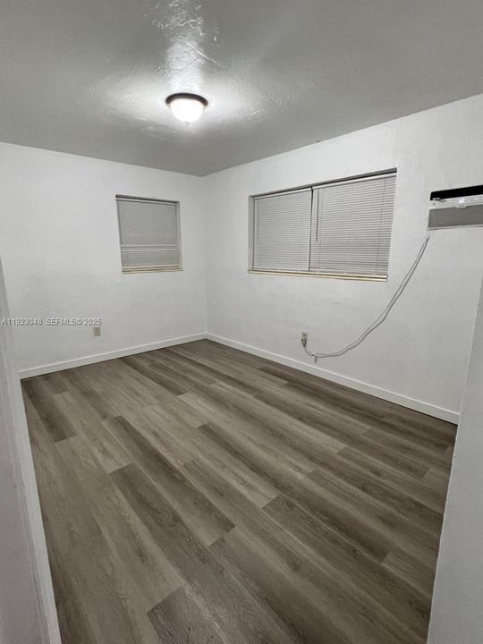 待售: $575,000 (0 贝兹, 0 浴室, 1650 平方英尺)