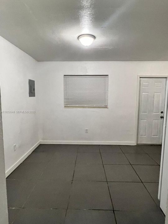 待售: $575,000 (0 贝兹, 0 浴室, 1650 平方英尺)