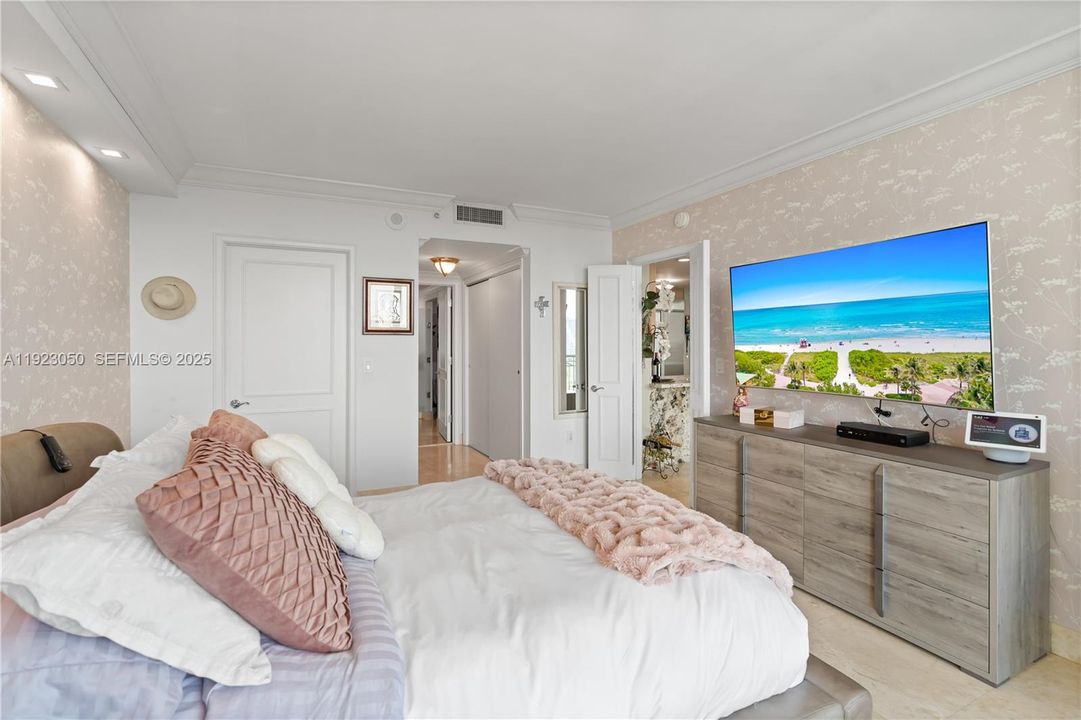 出租: $7,500 (1 贝兹, 1 浴室, 938 平方英尺)