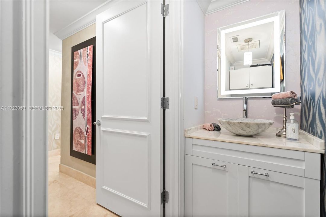 出租: $7,500 (1 贝兹, 1 浴室, 938 平方英尺)