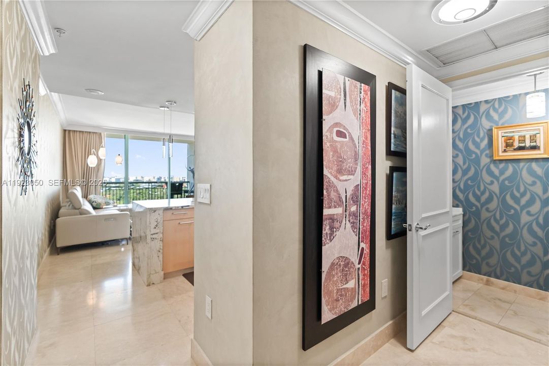 出租: $7,500 (1 贝兹, 1 浴室, 938 平方英尺)