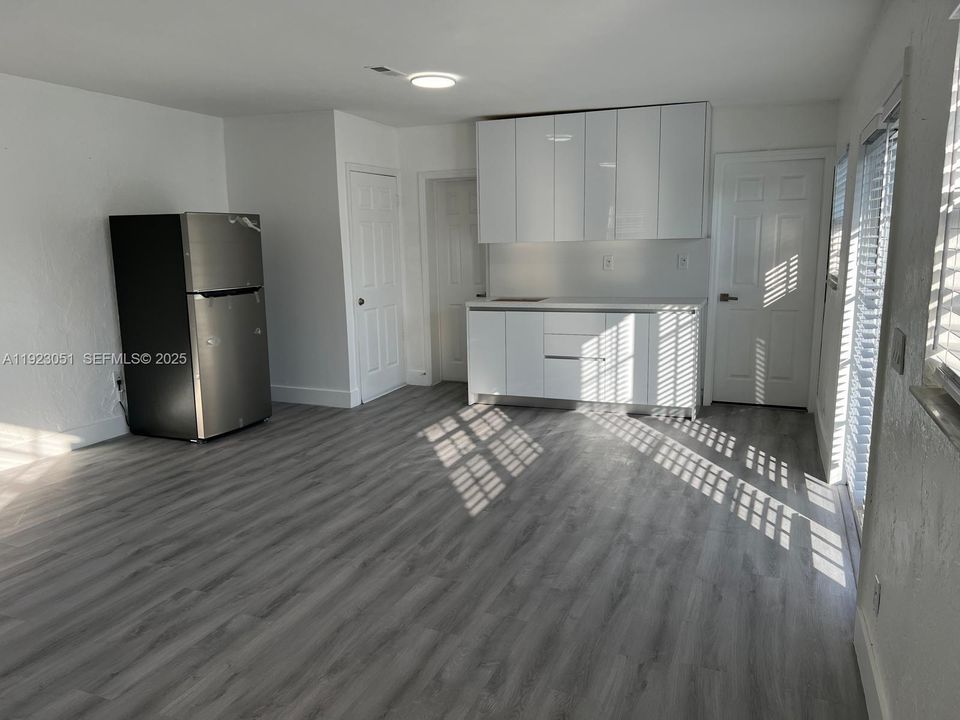 В аренду: $1,650 (1 спален, 1 ванн, 2253 Квадратных фут)