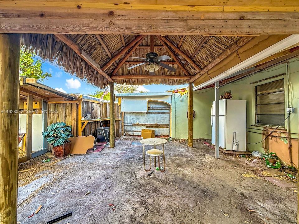 For Sale: $499,000 (4 beds, 2 baths, 1711 Square Feet)