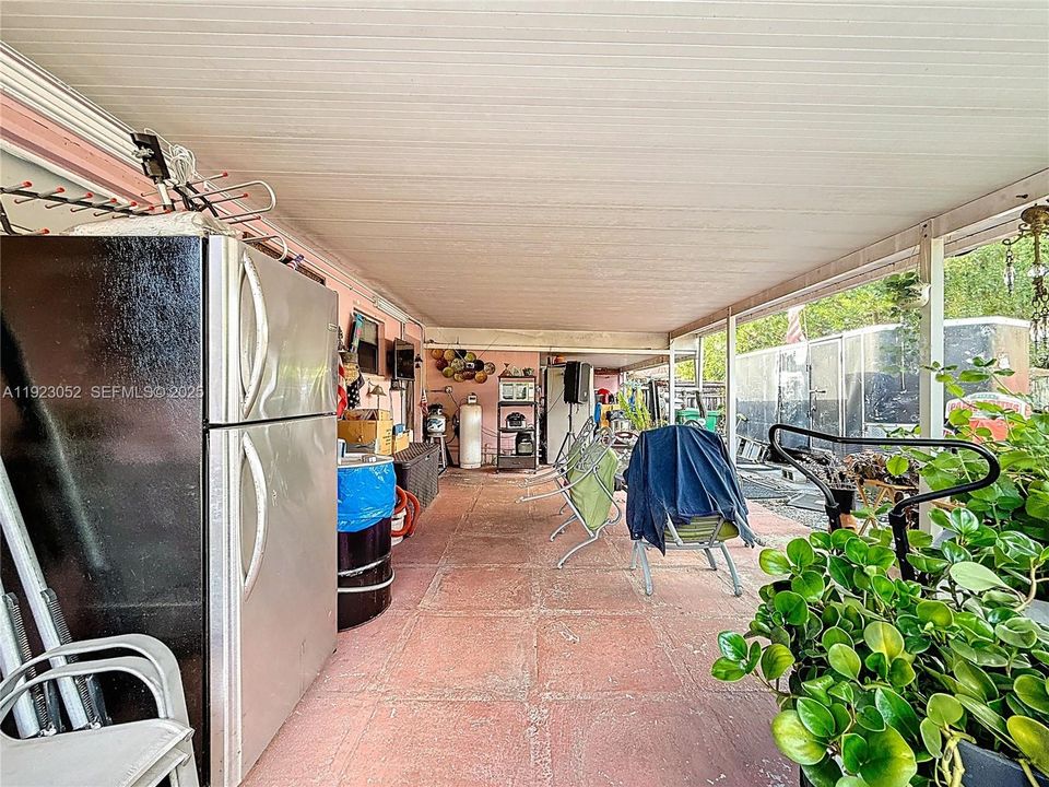 For Sale: $499,000 (4 beds, 2 baths, 1711 Square Feet)