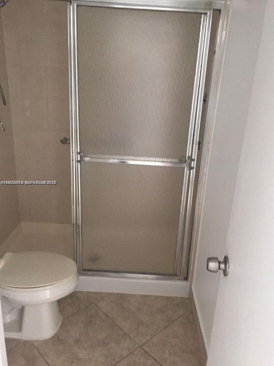 For Rent: $2,300 (3 beds, 2 baths, 1190 Square Feet)