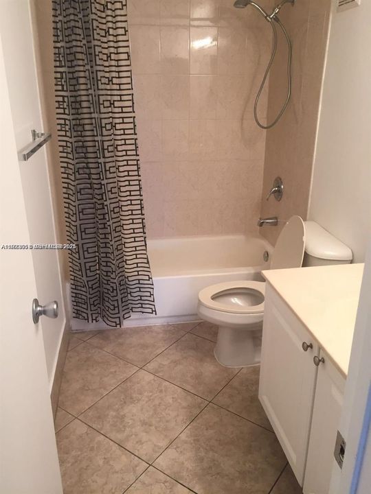 For Rent: $2,300 (3 beds, 2 baths, 1190 Square Feet)