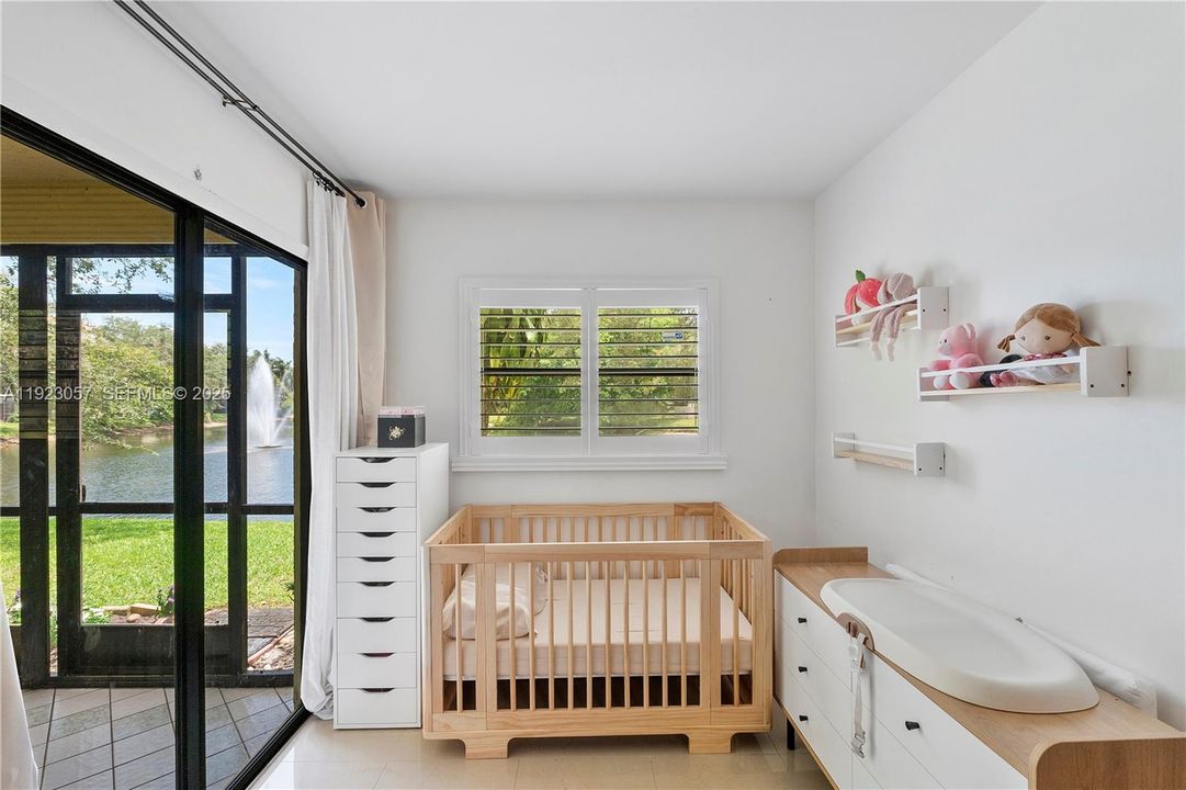 На продажу: $242,000 (2 спален, 2 ванн, 1156 Квадратных фут)