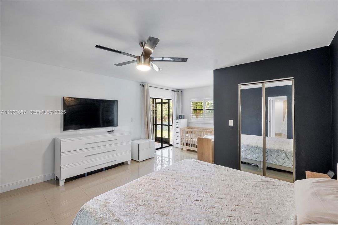 На продажу: $242,000 (2 спален, 2 ванн, 1156 Квадратных фут)