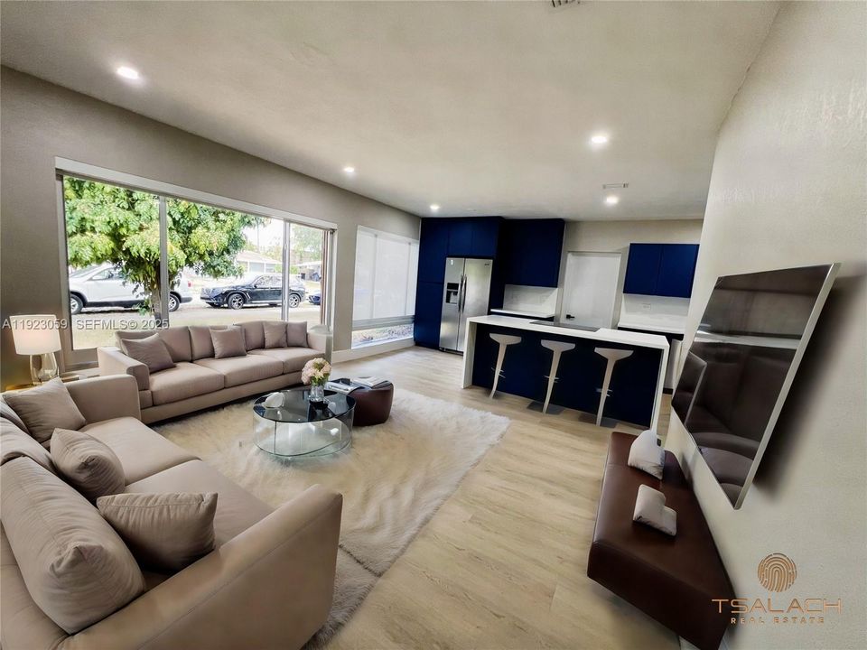 For Sale: $544,000 (3 beds, 2 baths, 1047 Square Feet)