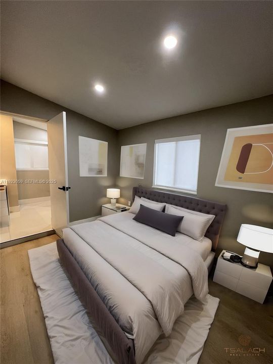 For Sale: $544,000 (3 beds, 2 baths, 1047 Square Feet)