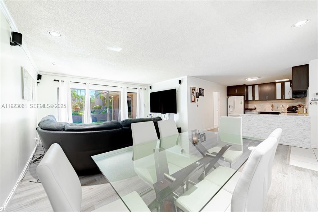 待售: $374,900 (3 贝兹, 2 浴室, 1615 平方英尺)