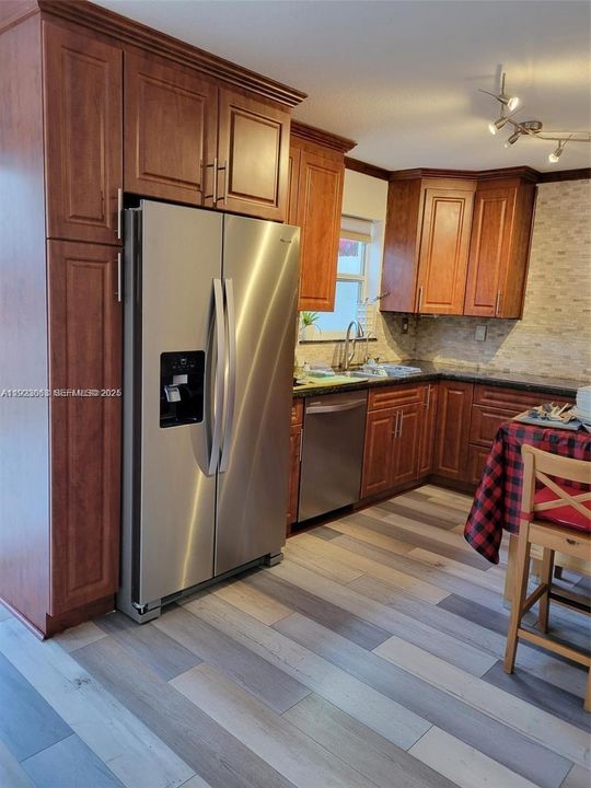 For Rent: $2,950 (2 beds, 2 baths, 1123 Square Feet)