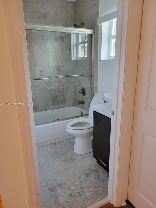 For Rent: $2,950 (2 beds, 2 baths, 1123 Square Feet)