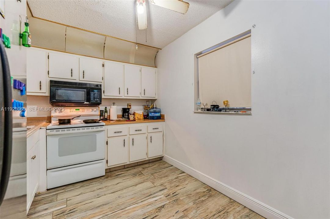 For Sale: $110,000 (2 beds, 2 baths, 1010 Square Feet)
