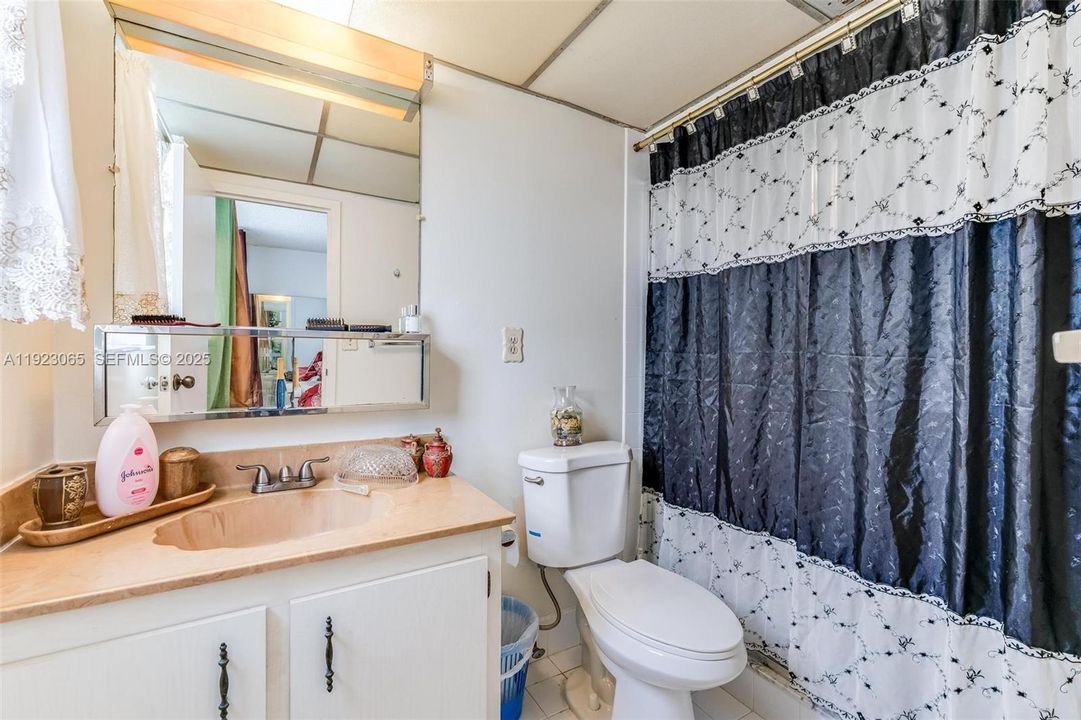 For Sale: $110,000 (2 beds, 2 baths, 1010 Square Feet)