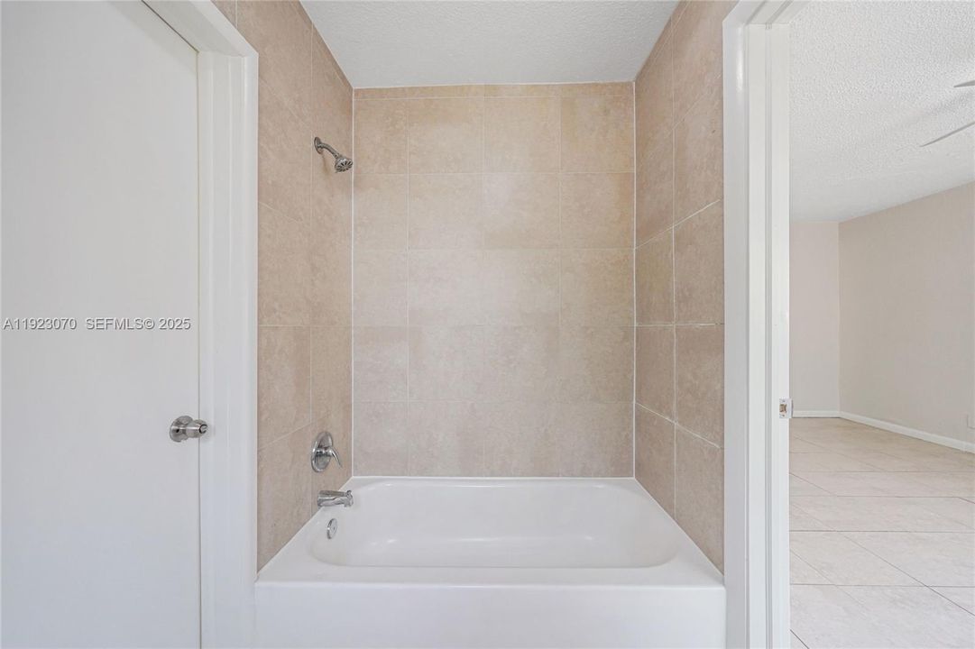 For Sale: $499,900 (4 beds, 3 baths, 1742 Square Feet)