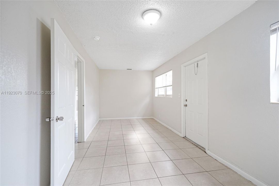 For Sale: $499,900 (4 beds, 3 baths, 1742 Square Feet)