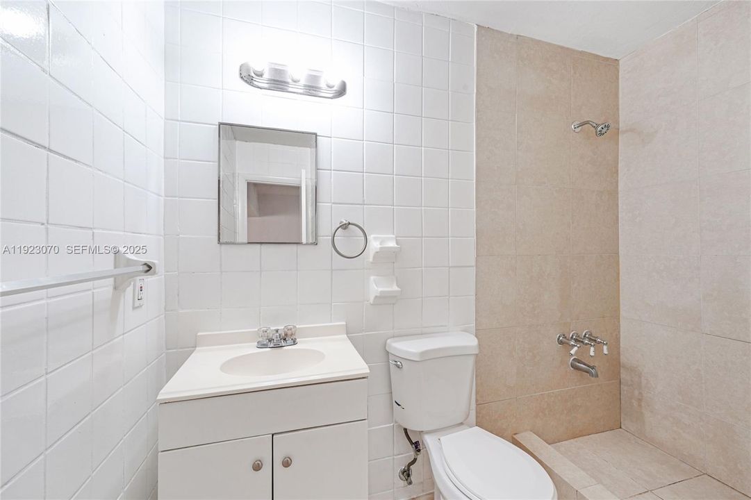 For Sale: $499,900 (4 beds, 3 baths, 1742 Square Feet)