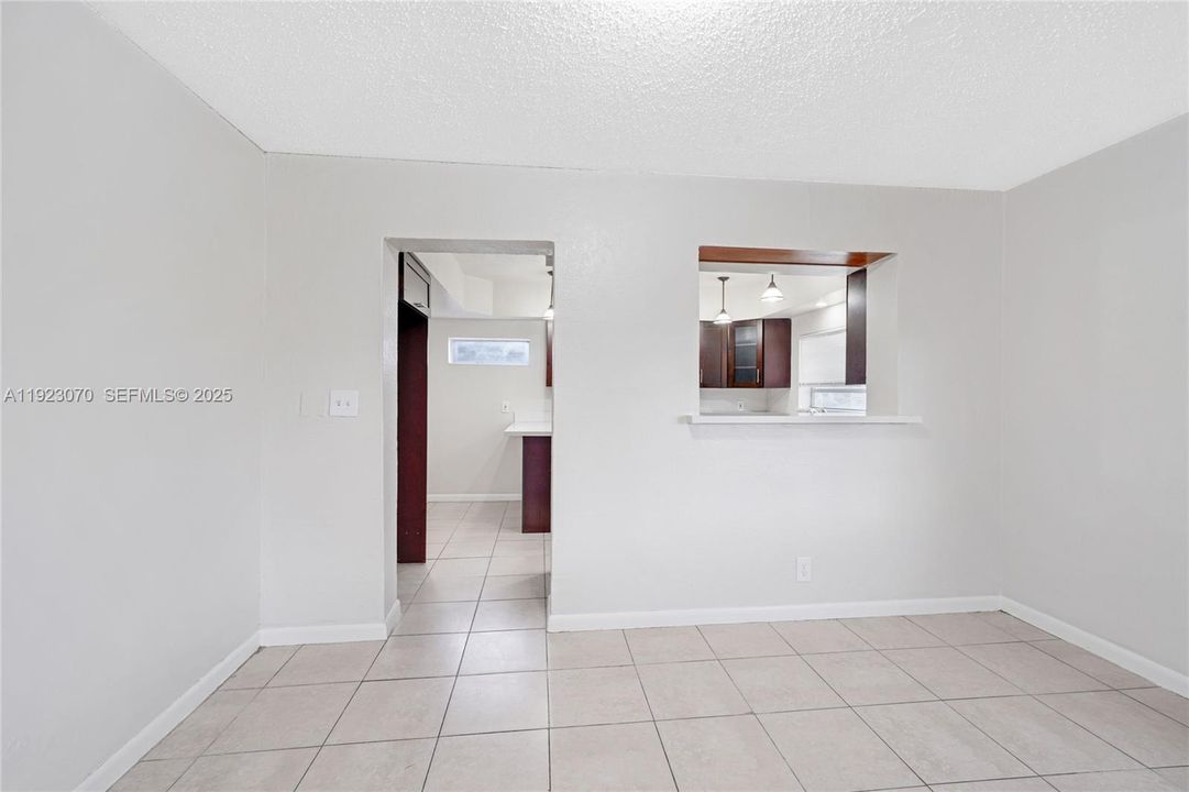 For Sale: $499,900 (4 beds, 3 baths, 1742 Square Feet)