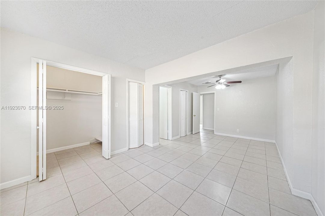 For Sale: $499,900 (4 beds, 3 baths, 1742 Square Feet)