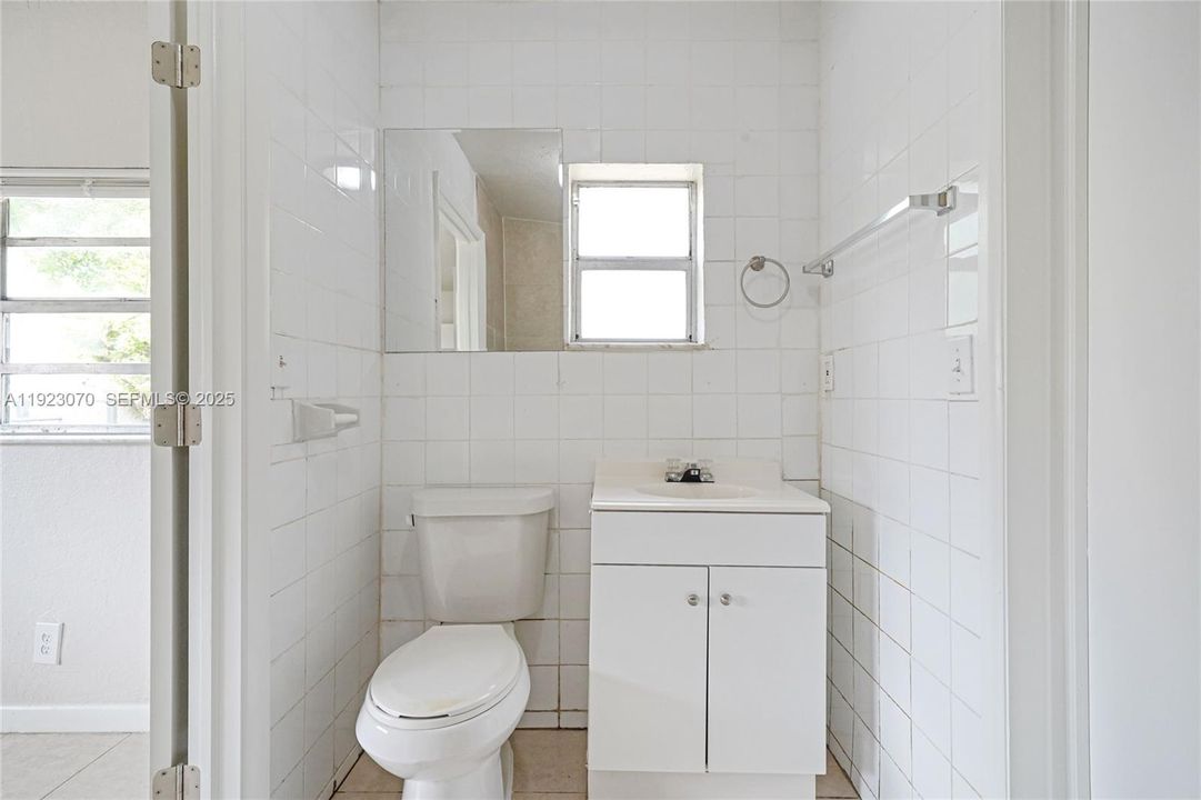 For Sale: $499,900 (4 beds, 3 baths, 1742 Square Feet)