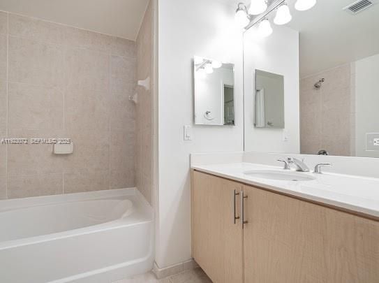 出租: $2,750 (2 贝兹, 2 浴室, 1196 平方英尺)