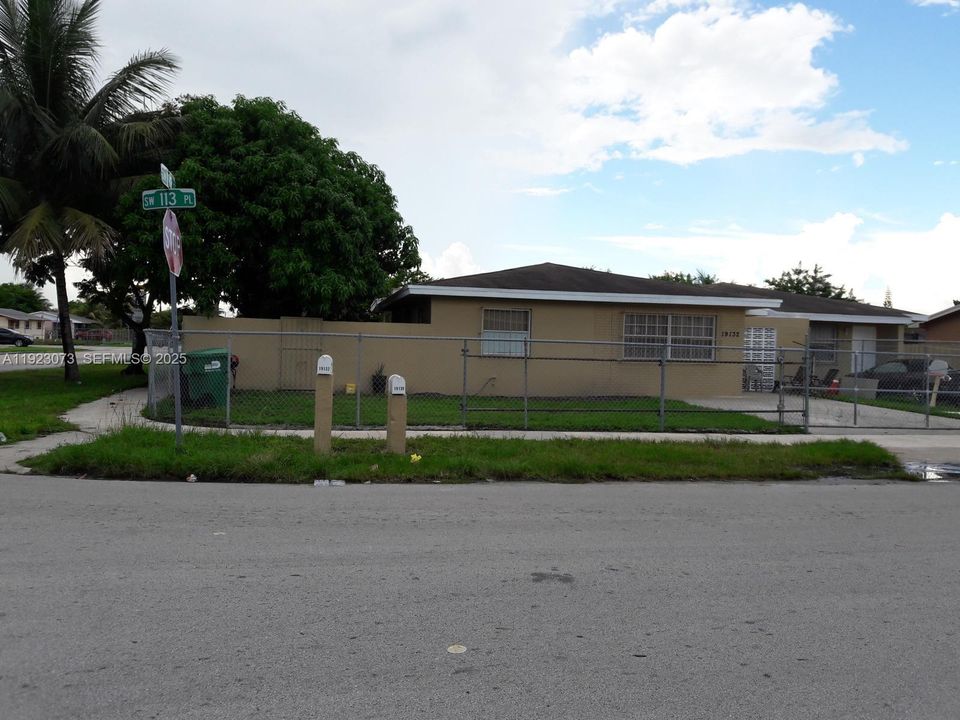 For Rent: $2,500 (4 beds, 3 baths, 2148 Square Feet)