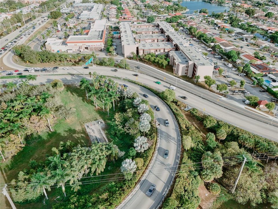 For Rent: $1,800 (1 beds, 1 baths, 820 Square Feet)