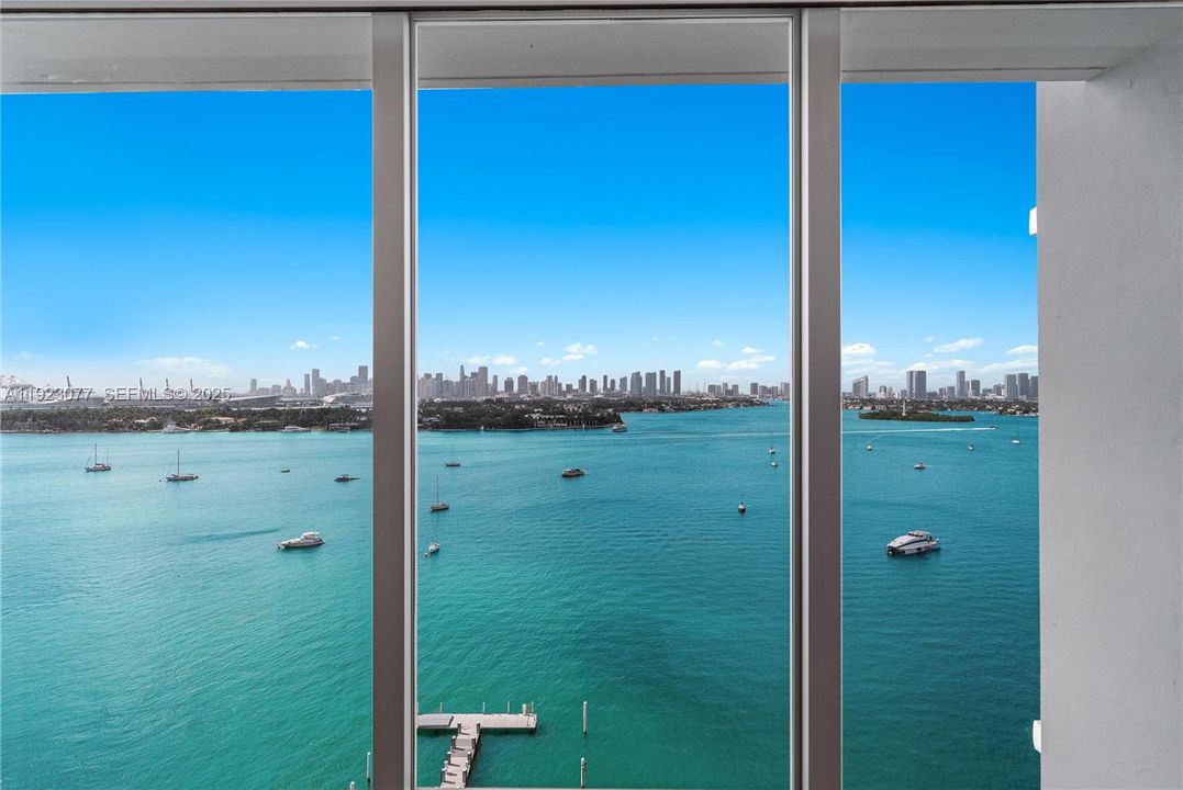 合同活跃: $4,350 (1 贝兹, 1 浴室, 852 平方英尺)