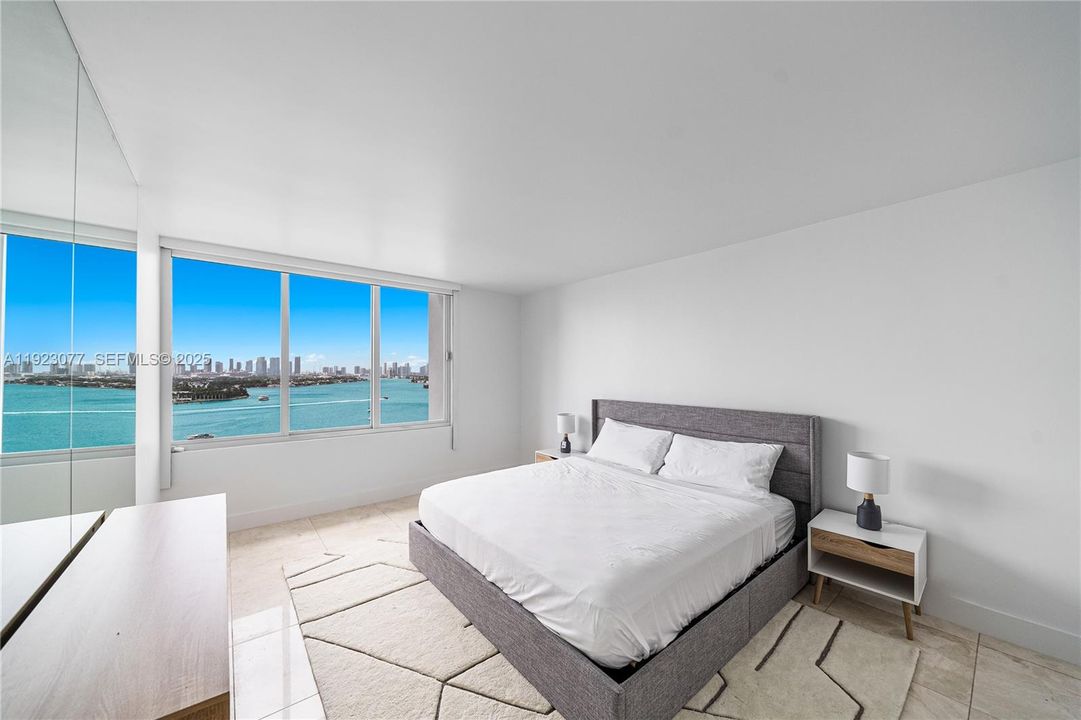 合同活跃: $4,350 (1 贝兹, 1 浴室, 852 平方英尺)