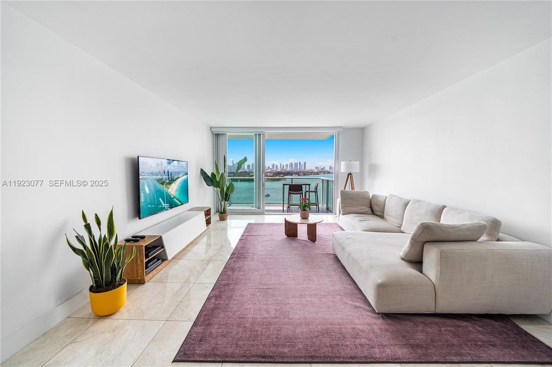 合同活跃: $4,350 (1 贝兹, 1 浴室, 852 平方英尺)