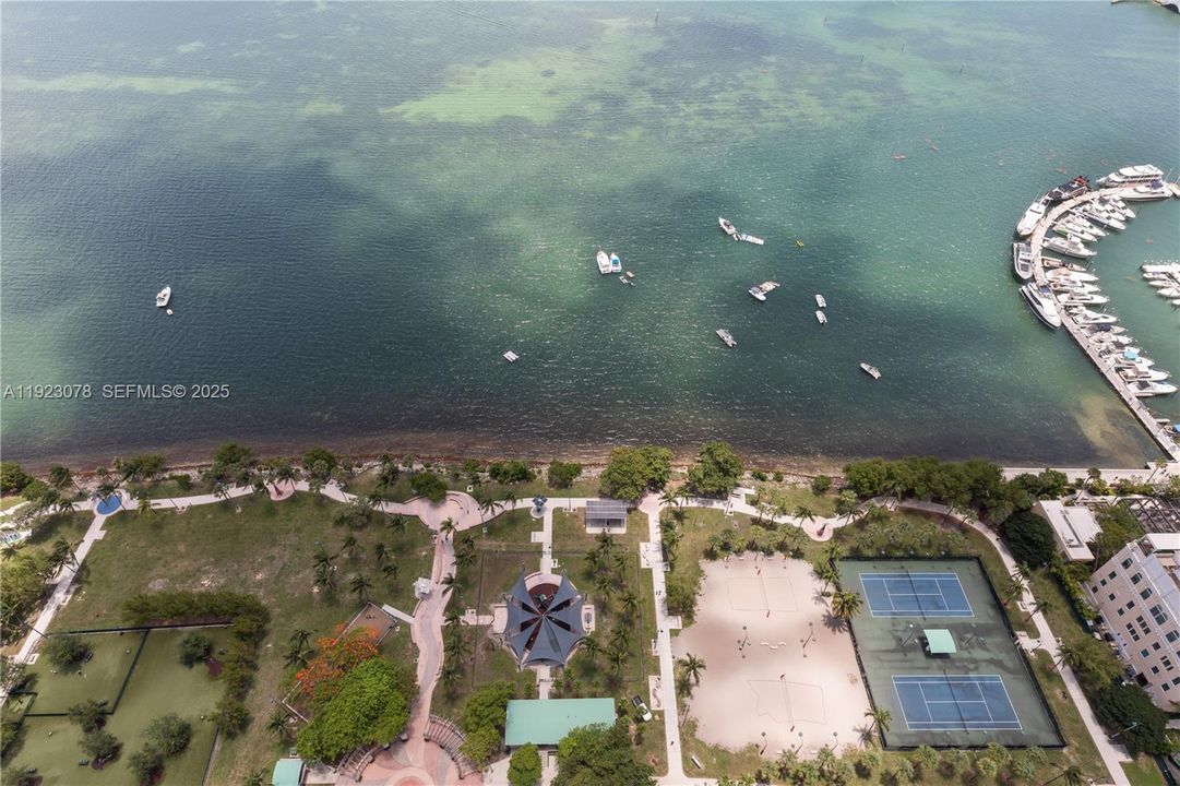 For Sale: $2,599,900 (3 beds, 4 baths, 2365 Square Feet)