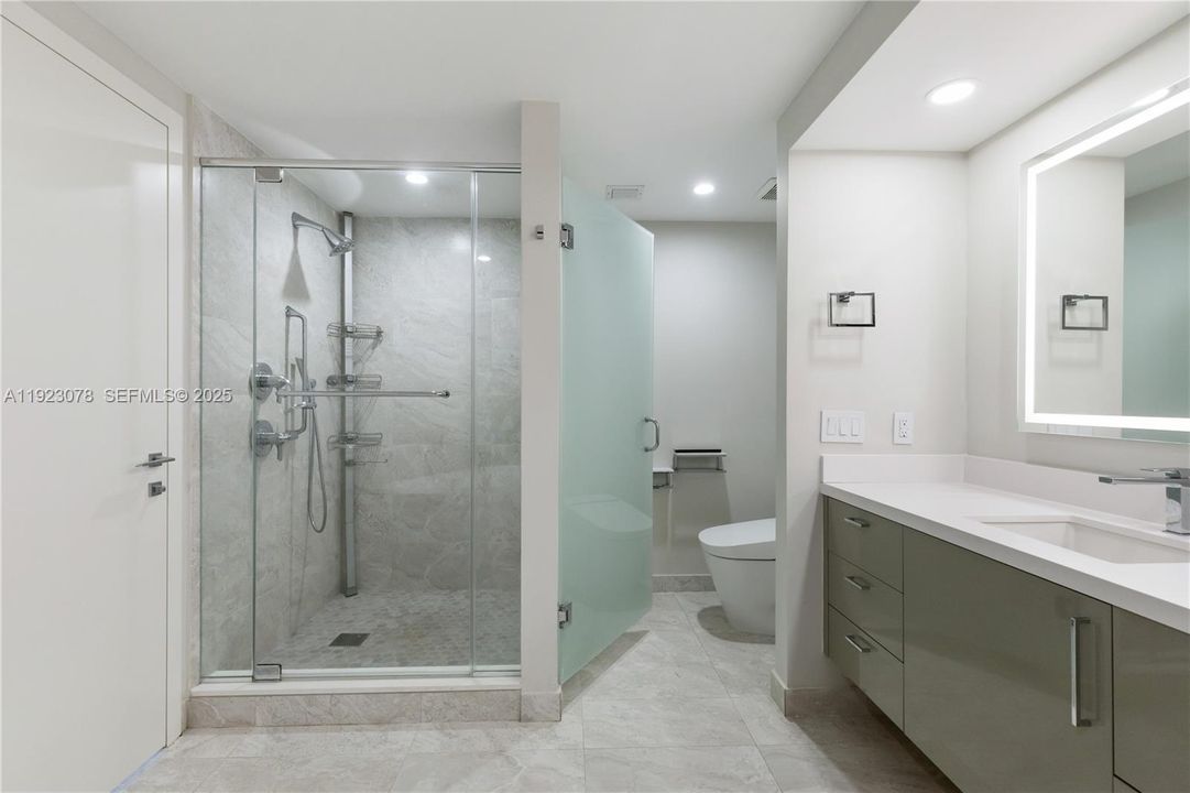 For Sale: $2,599,900 (3 beds, 4 baths, 2365 Square Feet)