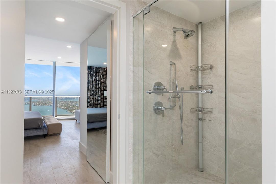 For Sale: $2,599,900 (3 beds, 4 baths, 2365 Square Feet)