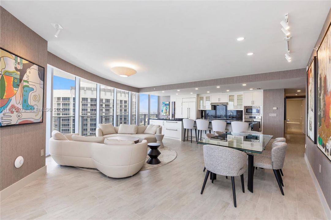 For Sale: $2,599,900 (3 beds, 4 baths, 2365 Square Feet)