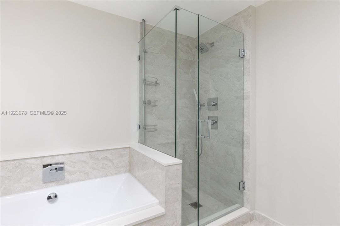 For Sale: $2,599,900 (3 beds, 4 baths, 2365 Square Feet)