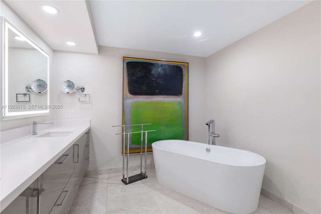 For Sale: $2,599,900 (3 beds, 4 baths, 2365 Square Feet)