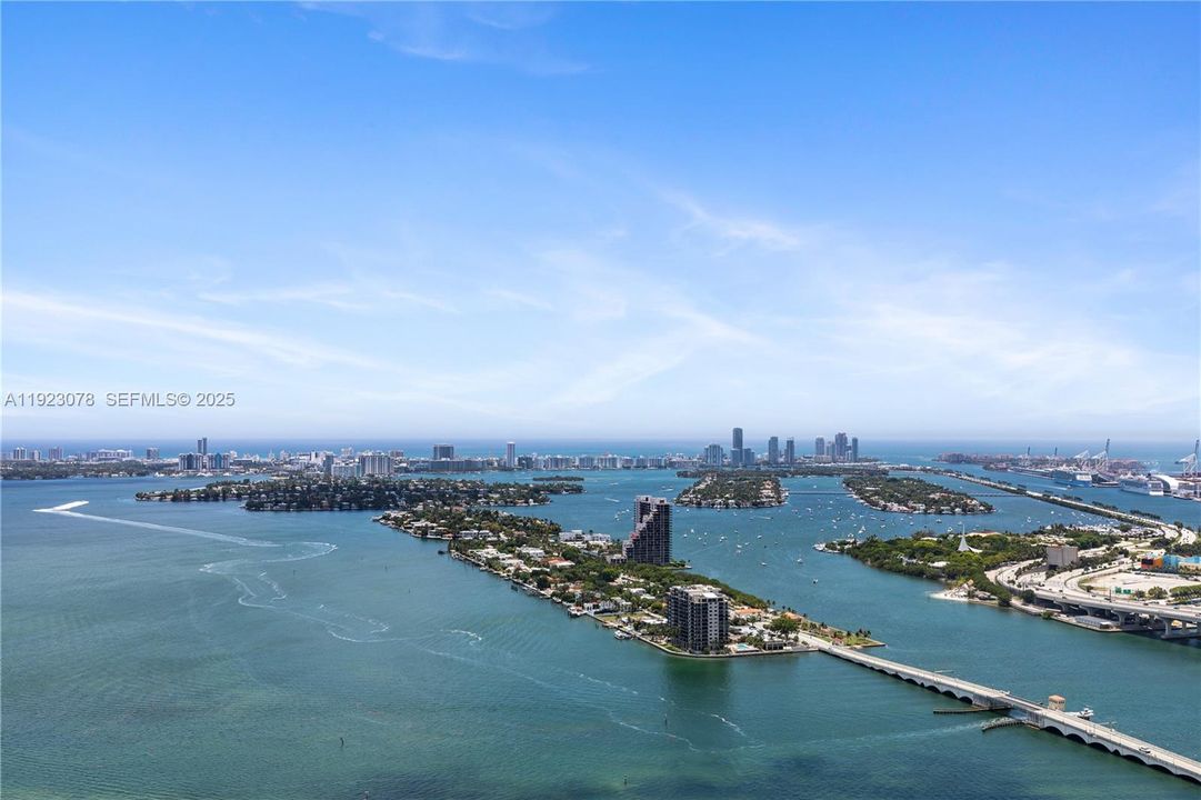 For Sale: $2,599,900 (3 beds, 4 baths, 2365 Square Feet)