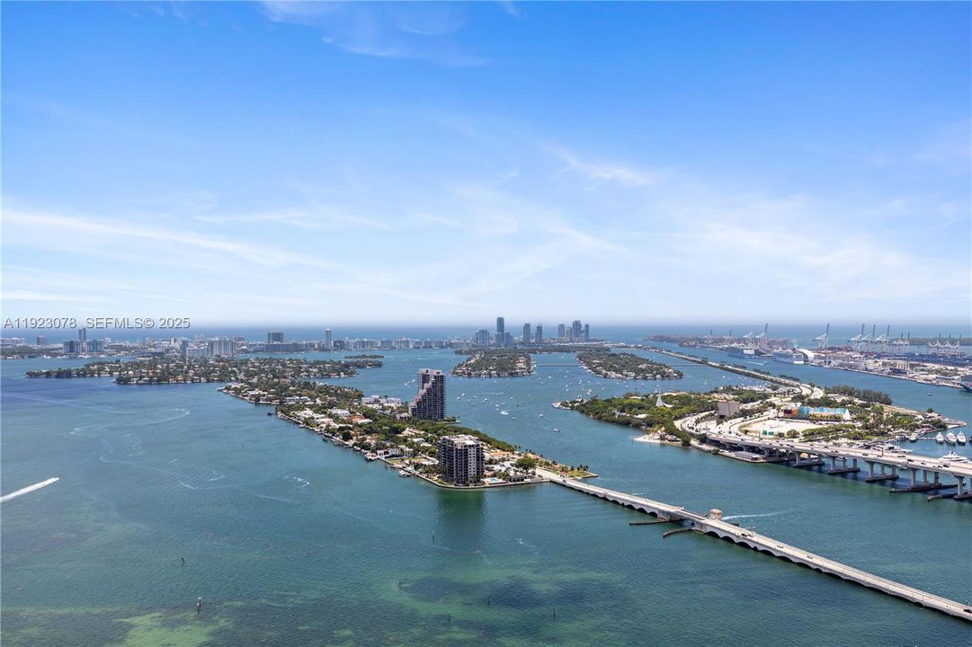 For Sale: $2,599,900 (3 beds, 4 baths, 2365 Square Feet)