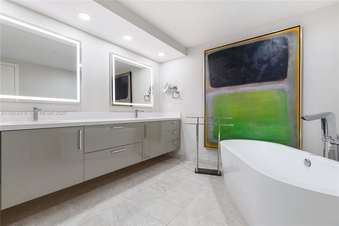 For Sale: $2,599,900 (3 beds, 4 baths, 2365 Square Feet)